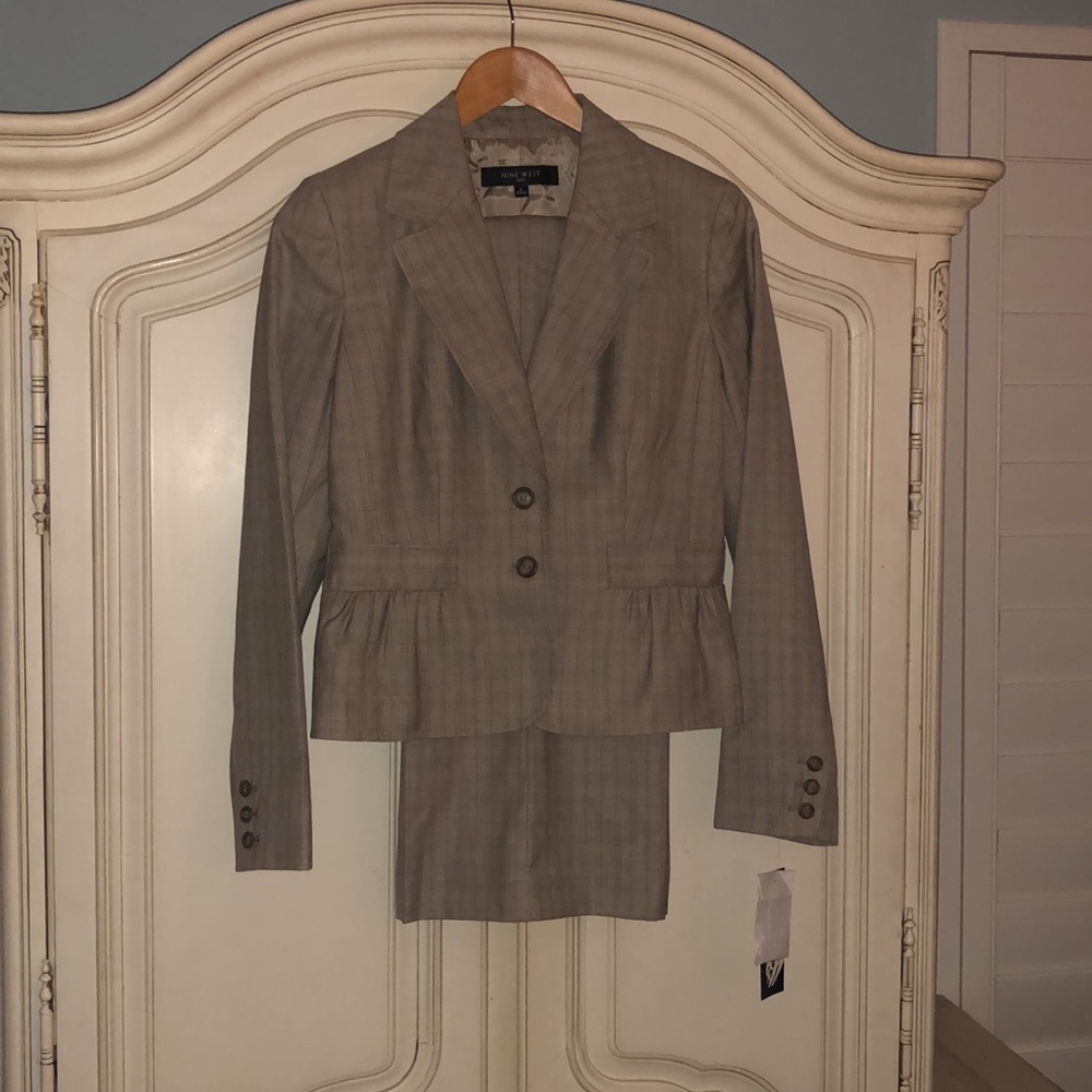 Nine West Classic Women’s Pant Suit